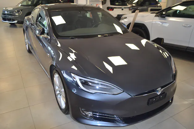 Tesla Model S 100 D