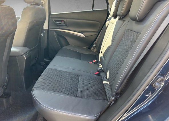 Vehicle image 15 Vehicle image 15