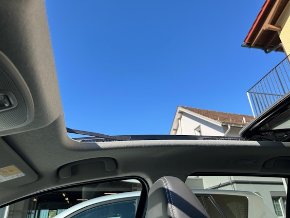 Vehicle image 10 Vehicle image 10