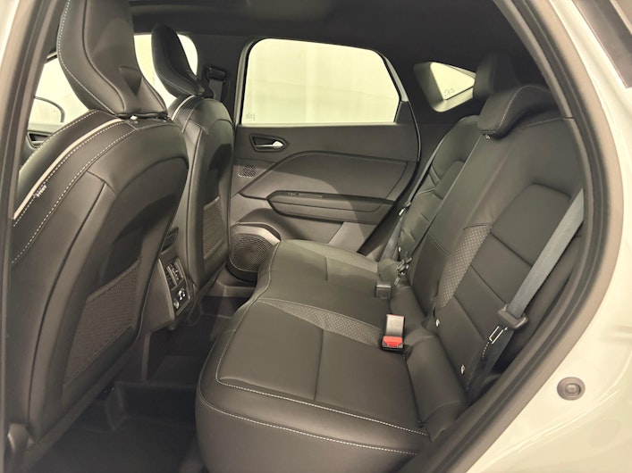 Vehicle image MITSUBISHI ASX