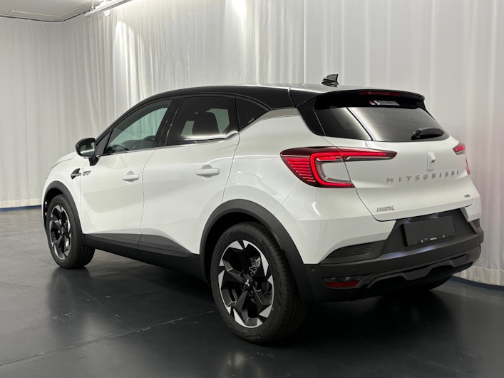 Vehicle image MITSUBISHI ASX