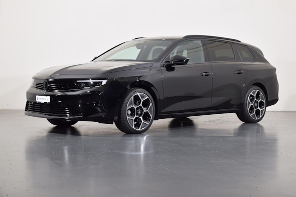 First vehicle image