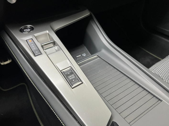 Vehicle image PEUGEOT 308