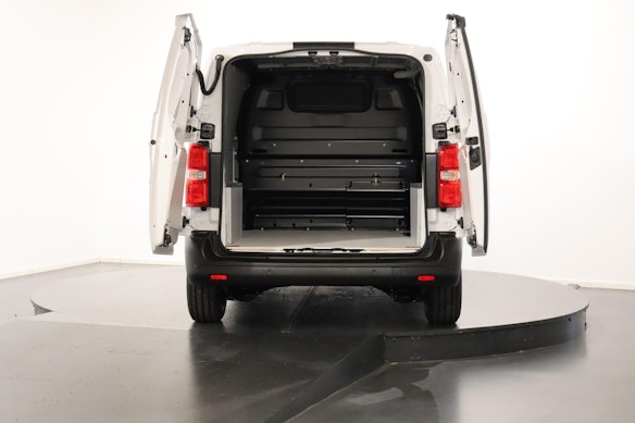 OPEL Vivaro Cargo 2.0 D 144 S/S 3