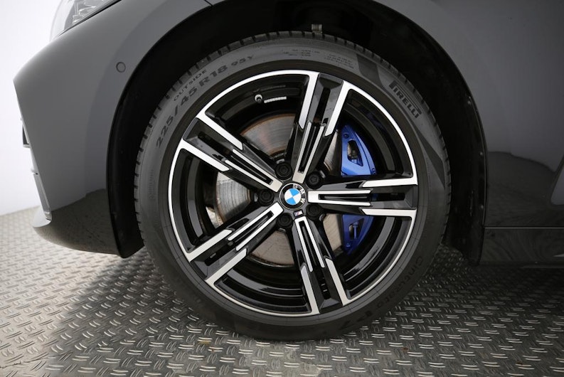 Vehicle image BMW 4 SERIES