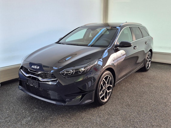 First vehicle image