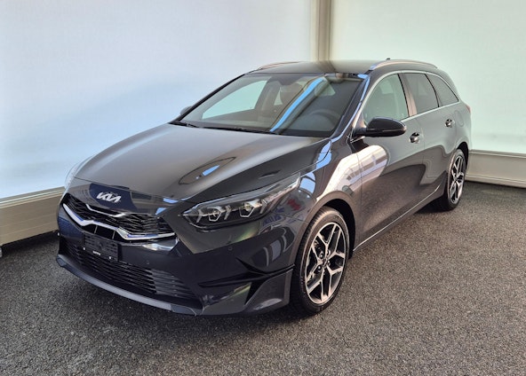 First vehicle image First vehicle image