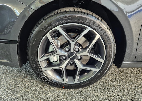 Vehicle image 10 Vehicle image 10