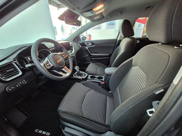 Vehicle image KIA CEED