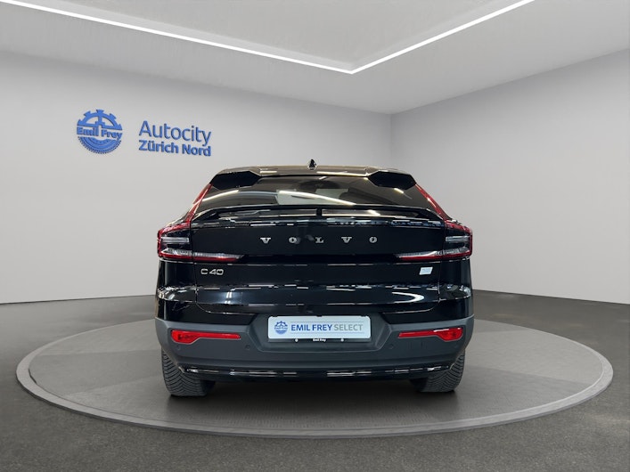 Vehicle image VOLVO C40