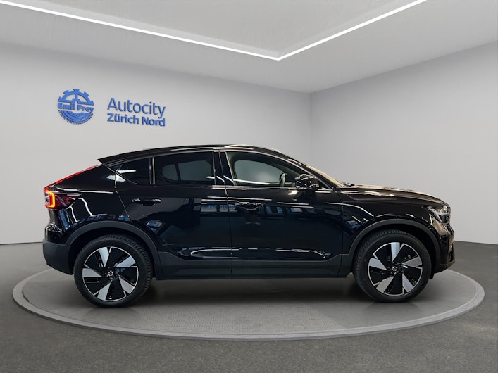 Vehicle image VOLVO C40