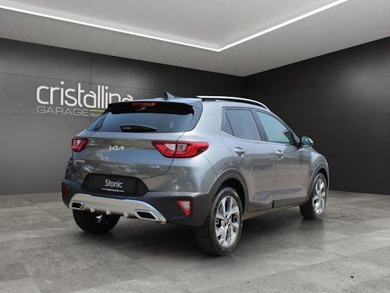 Vehicle image 3 Vehicle image 3