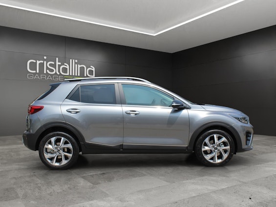 Vehicle image 4 Vehicle image 4