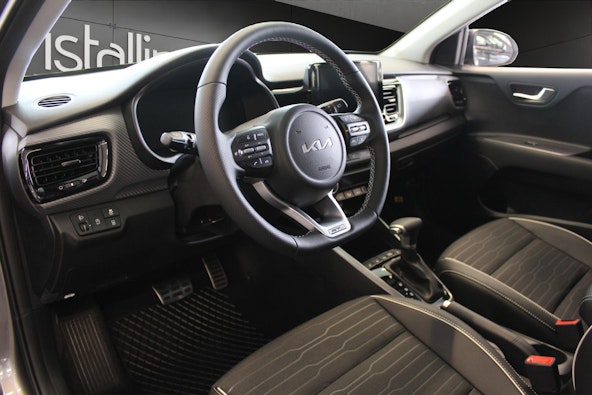 Vehicle image 7 Vehicle image 7