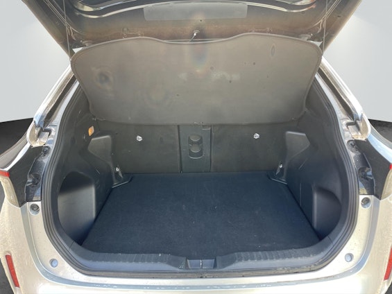 Vehicle image 13 Vehicle image 13