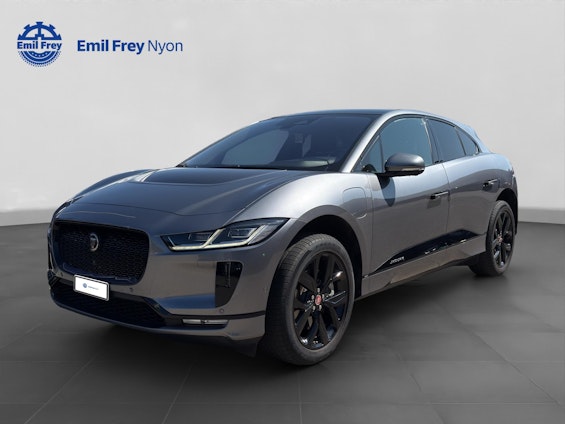 First vehicle image