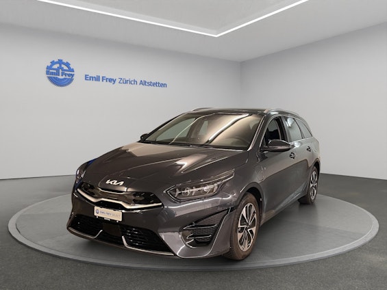 First vehicle image