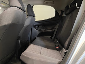 Vehicle image TOYOTA Yaris 1.5 VVT-i HSD Trend