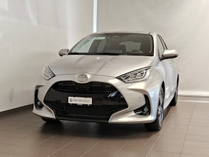 Vehicle image TOYOTA Yaris 1.5 VVT-i HSD Trend