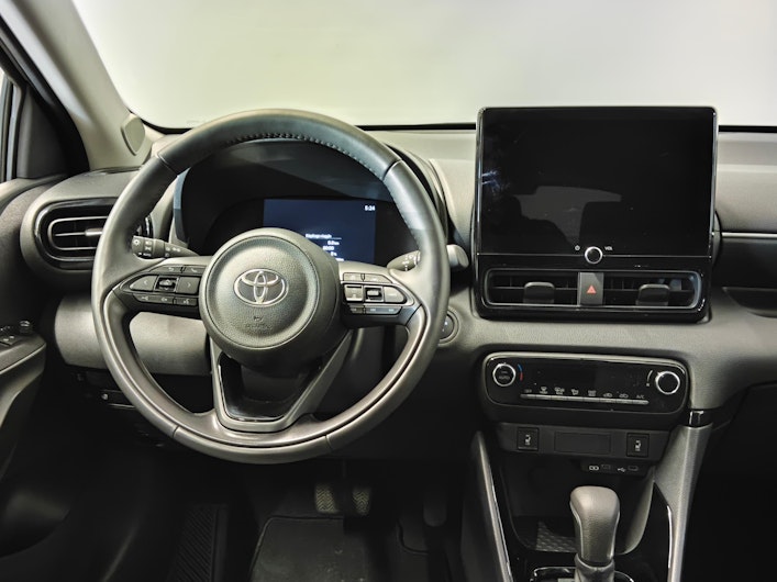 Vehicle image TOYOTA YARIS