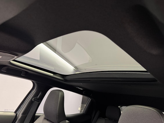 Vehicle image 15 Vehicle image 15