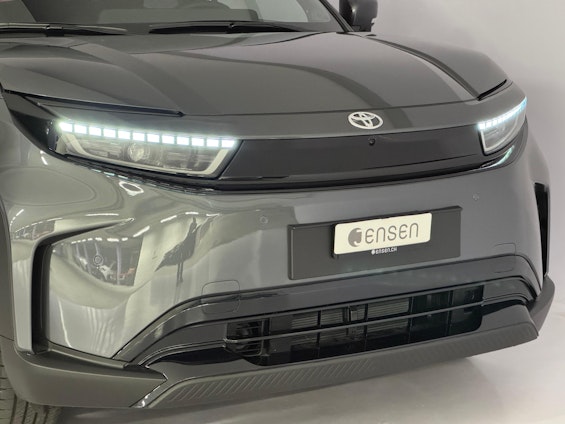 Vehicle image 17 Vehicle image 17