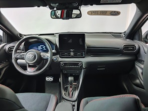 Vehicle image TOYOTA Yaris 1.5 VVT-i HSD GR Sport - Ruote invernali e Free Service inclusi