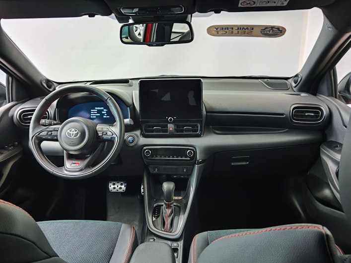 Vehicle image TOYOTA YARIS