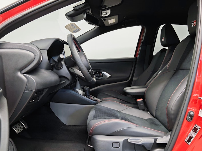 Vehicle image TOYOTA YARIS