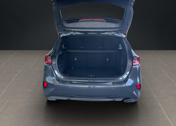 Vehicle image 14 Vehicle image 14