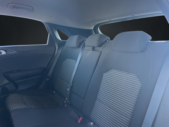 Vehicle image 8 Vehicle image 8