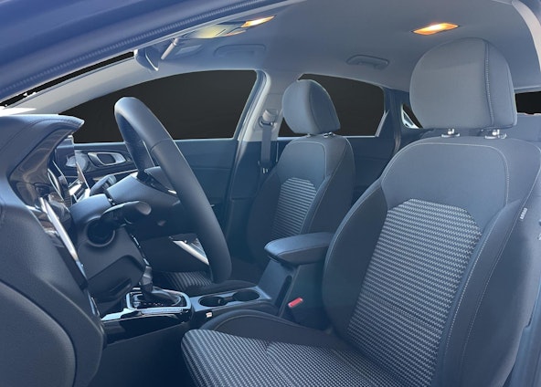 Vehicle image 6 Vehicle image 6