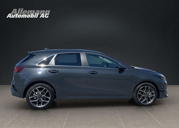 Vehicle image 5 Vehicle image 5