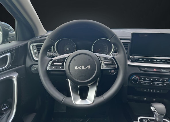 Vehicle image 9 Vehicle image 9