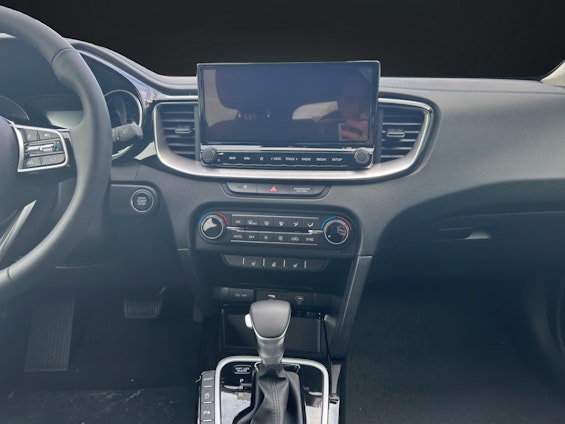 Vehicle image 12 Vehicle image 12