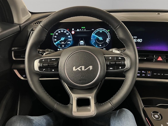 Vehicle image 6 Vehicle image 6