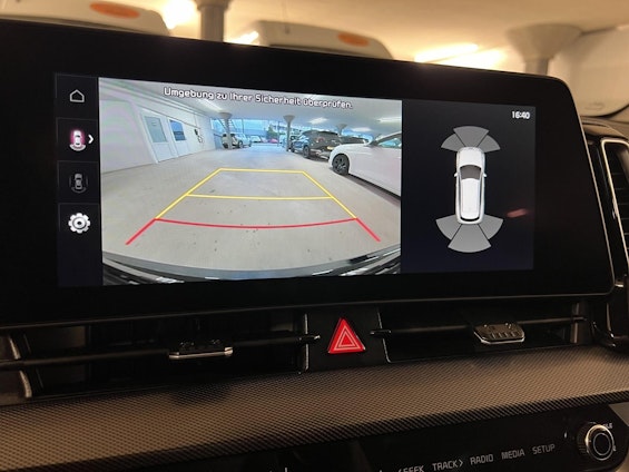 Vehicle image 9 Vehicle image 9