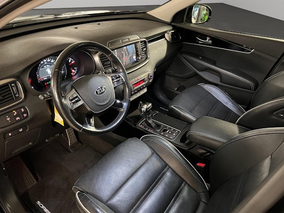 Vehicle image 5 Vehicle image 5