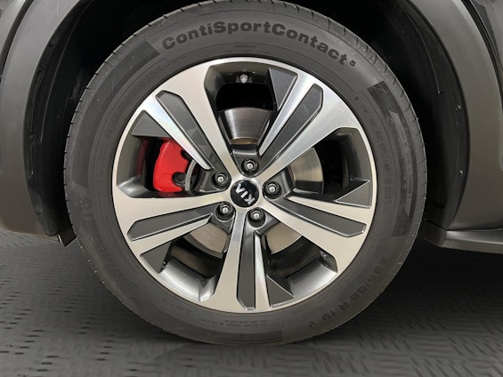 Vehicle image 15 Vehicle image 15