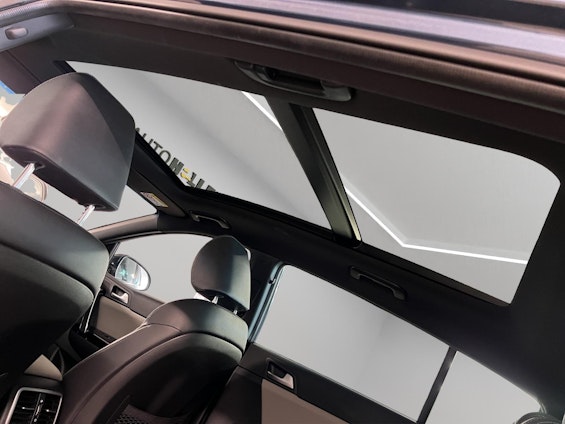 Vehicle image 12 Vehicle image 12