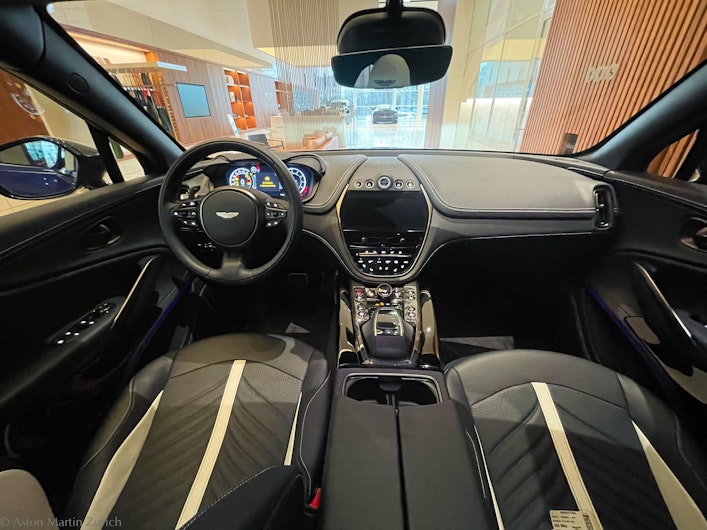 Vehicle image ASTON MARTIN DBX