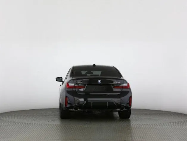 BMW 330d xDrive SAG