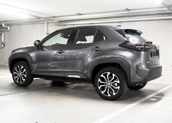 Vehicle image 6 Vehicle image 6