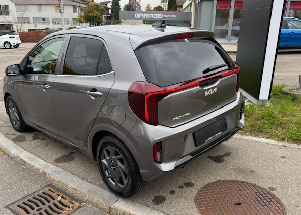 Vehicle image 5 Vehicle image 5