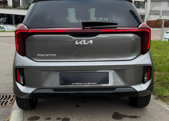 Vehicle image 6 Vehicle image 6