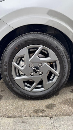 Vehicle image 9 Vehicle image 9