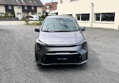 First vehicle image