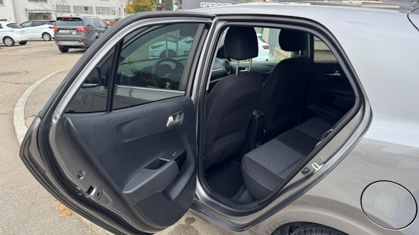 Vehicle image 10 Vehicle image 10