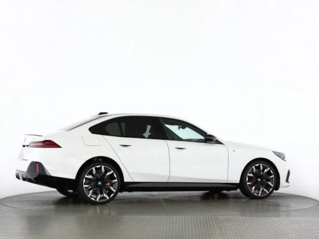 BMW i5 M60 xDrive