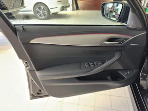 BMW 530i xDrive Touring Pure M Sport